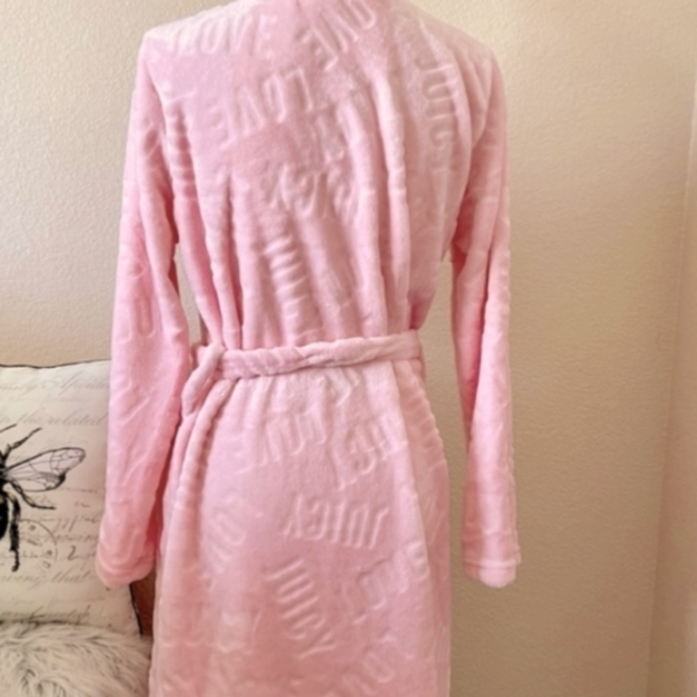 Juicy Couture - Picture 2 of 3